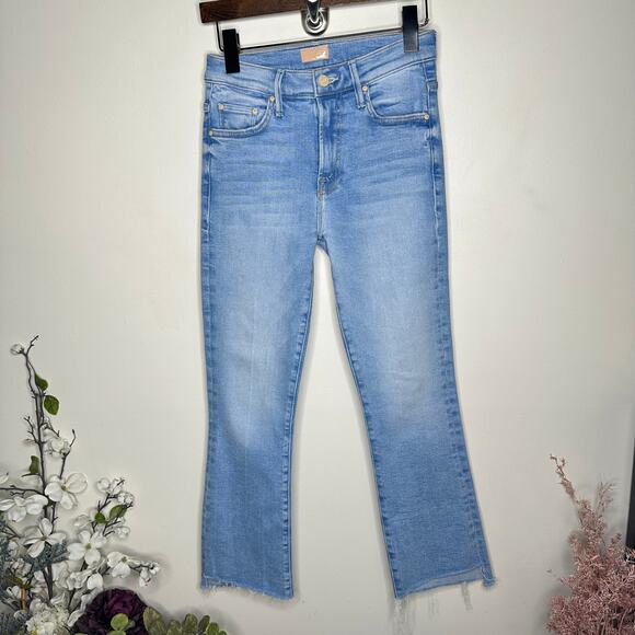 MOTHER The Insider Crop Step Fray Limited Edition Light Wash Sz 24 $248 {S10} - Picture 3 of 9
